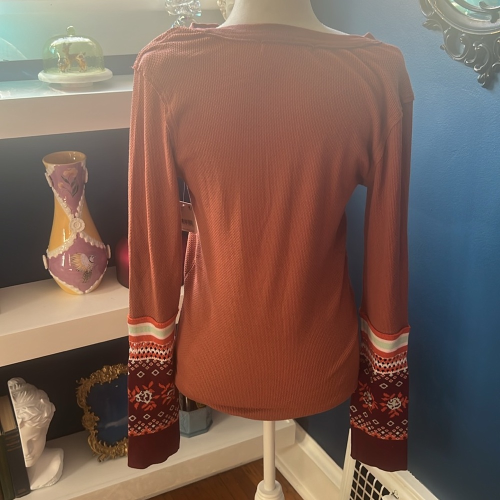 Free People Mikah Notch Neck Top Thermal Fair Isle Sleeves Autumn Brown NWT - Picture 8 of 12